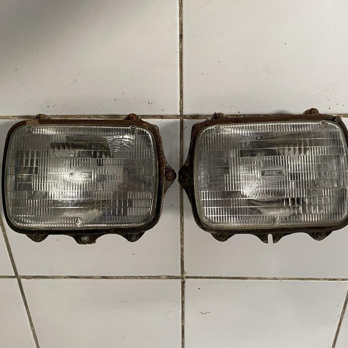 Sealed beam koito chevy luv kbd26