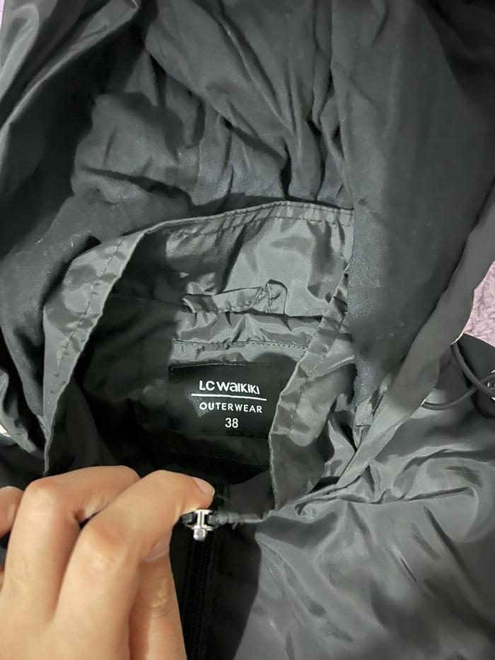 Jaket hitam LC waikiki pria wanita