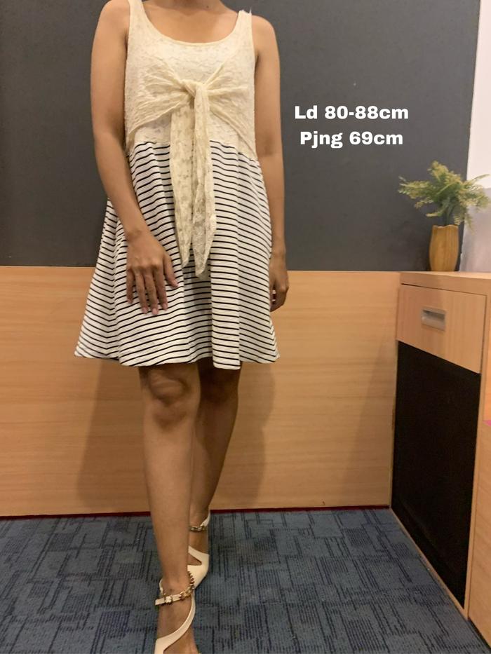 Mini dress wanita thrift tanpa lengan