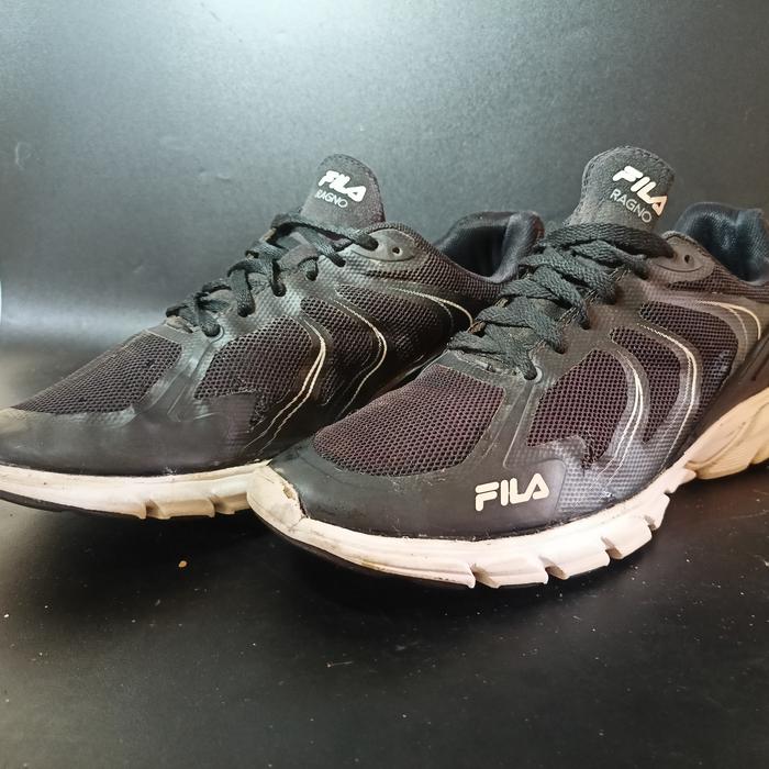Sepatu second fila ragno size 43