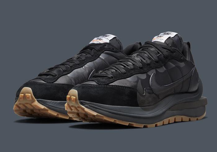 Sacai x Nike Vaporwaffle "Black Gum"