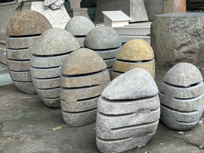Lampu hias taman batu alam batu kali andesit tinggi 50 cm