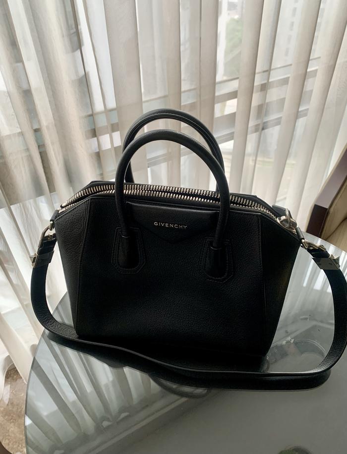 Preloved Givenchy Antigona Black size SMALL