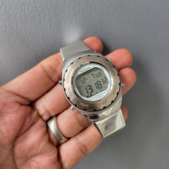 EXTREME RARE SEIKO HONDA GIUGIARO DESIGN JDM W680