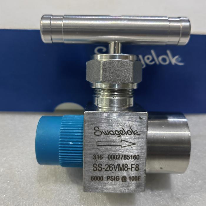 Needle Valve 1/2" MNPT X FNPT 6000PSI Vee Stem Swagelok SS-26VM8-F8