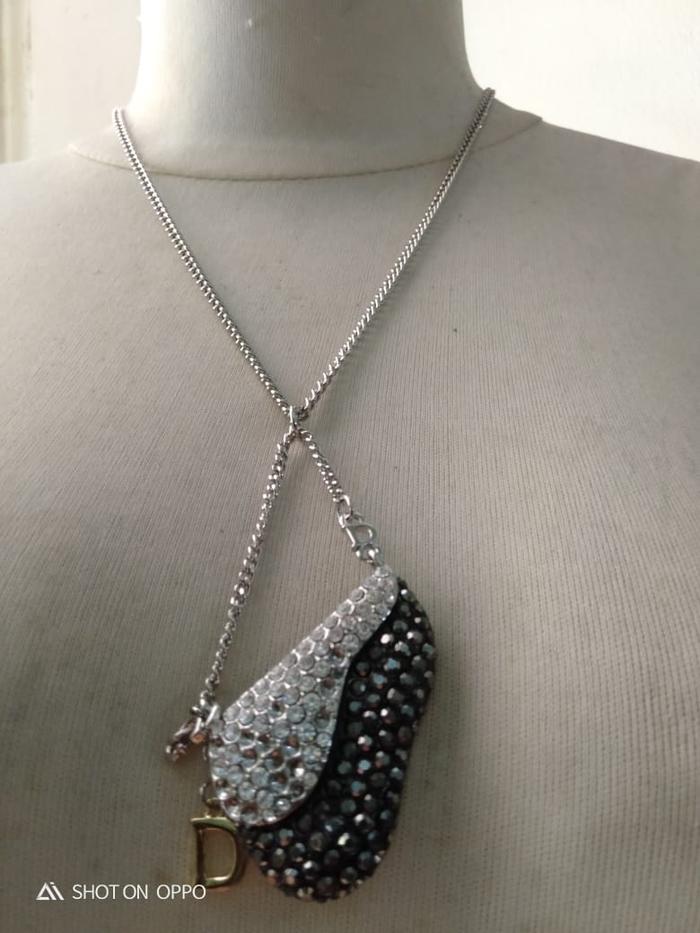 Kalung Rantai Silver Liontin Tas Dengan Permata Putih Hitam