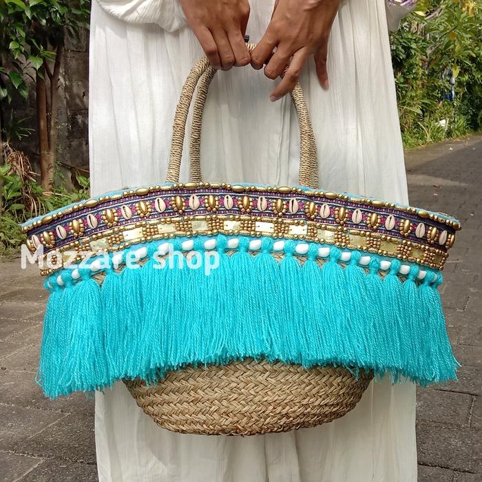 tas rotan anyaman pompom bali handmade mendong pantai