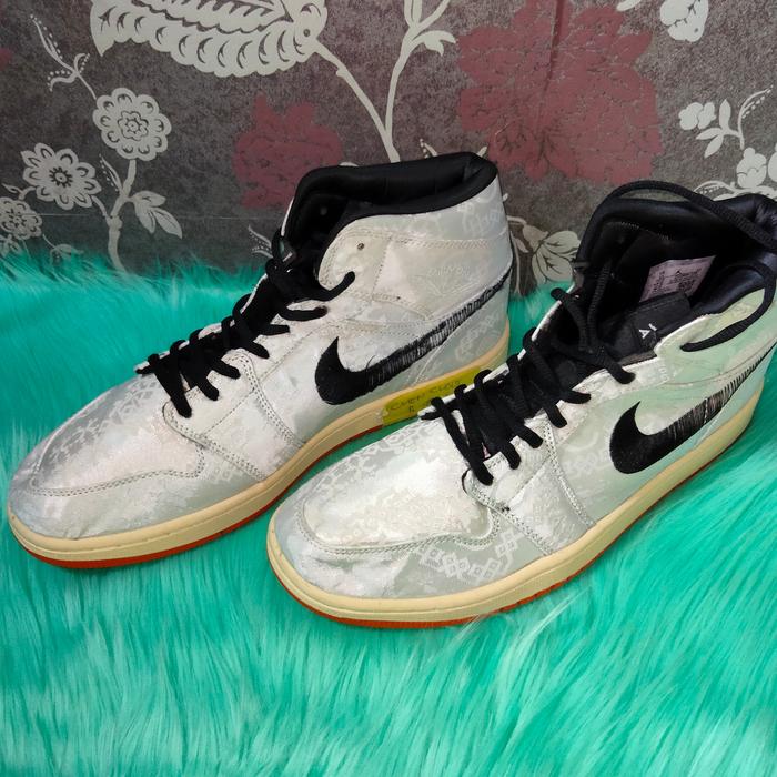 SEPATU SECOND SIZE 45
