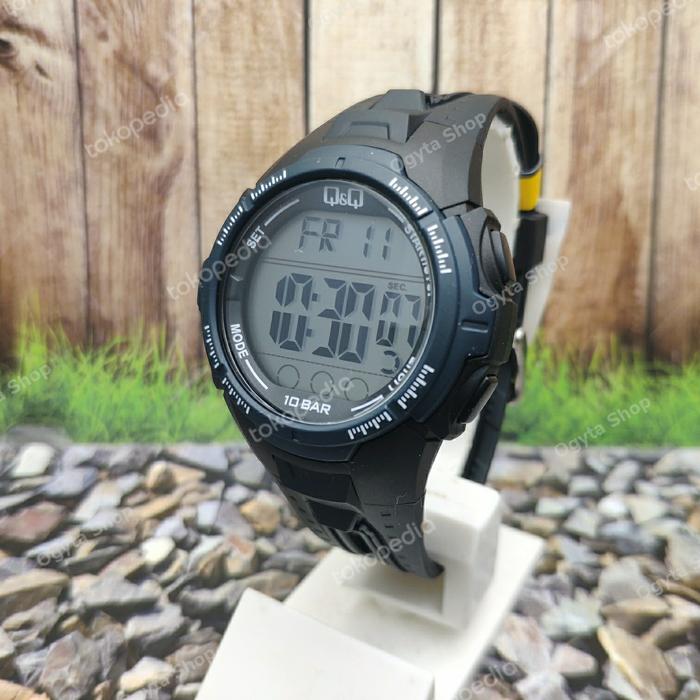 Q&Q QQ QnQ Digital Jam Tangan Pria Hitam M189J005Y Original