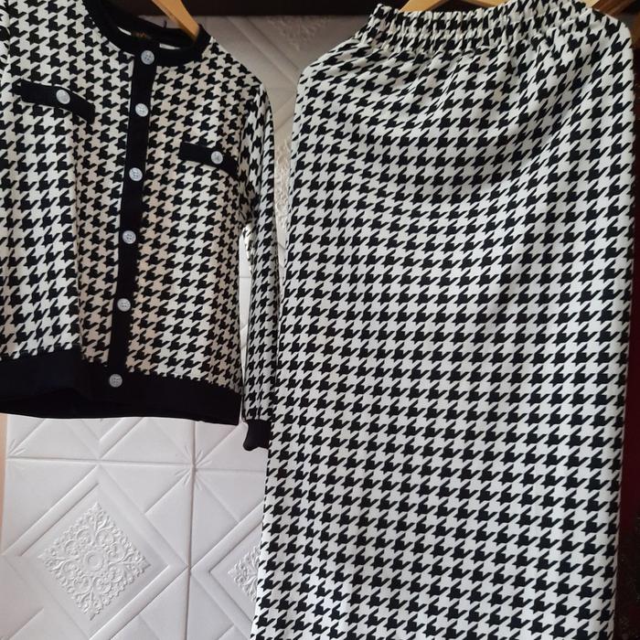 setelan rok extu set