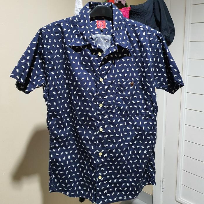 A BATHING APE SHORT-SLEEVED SHIRT / NAVY APE