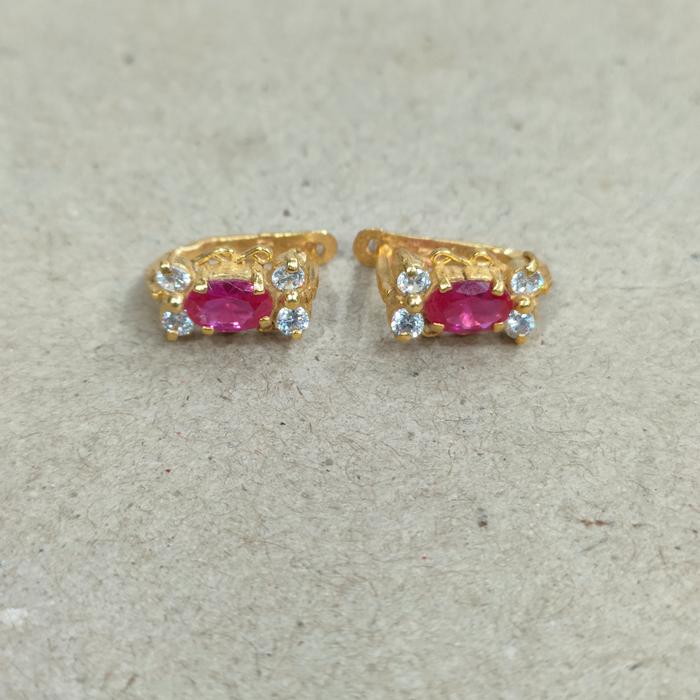 anting jepit mata merah besar 2 gram emas muda