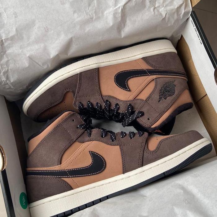Nike Air Jordan 1 Mid Se Dark Chocolate Original