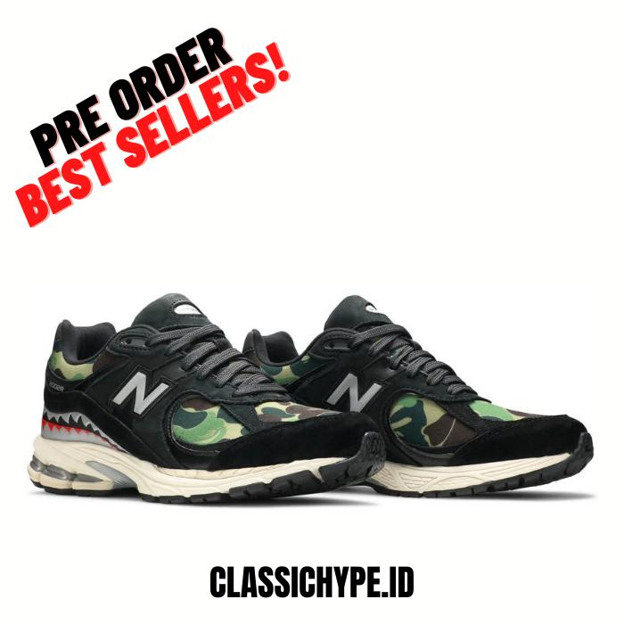 BAPE X NEW BALANCE 2002R BLACK