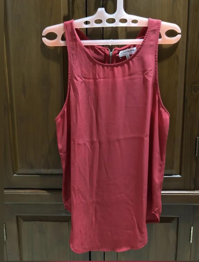Preloved zipper tanktop