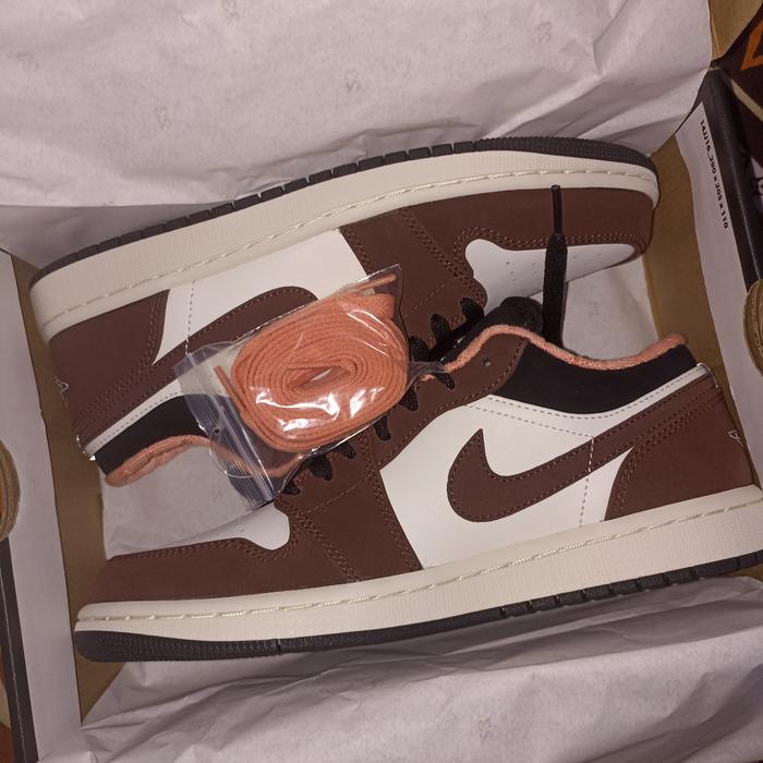 aj1 low mocha