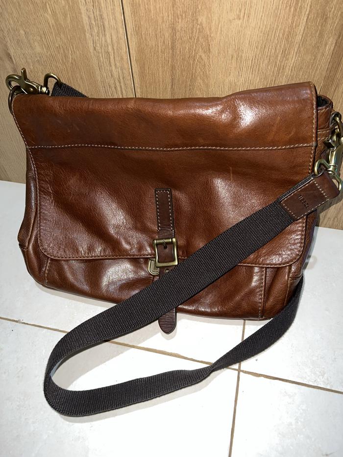 TAS merk FOSSIL ORIGINAL (preloved, mulus terawat)
