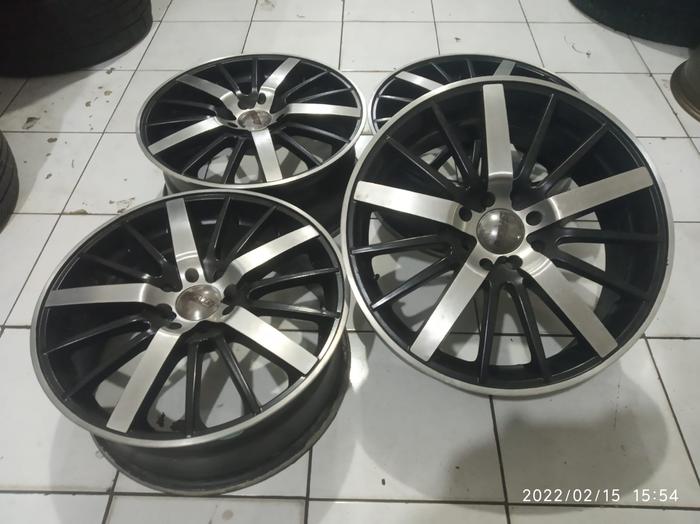 velg mobil racing mobil bekas ring 17x7 lubang baut 8x100-114 hitam
