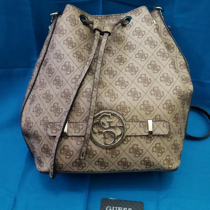 Guess Bucket Bag
