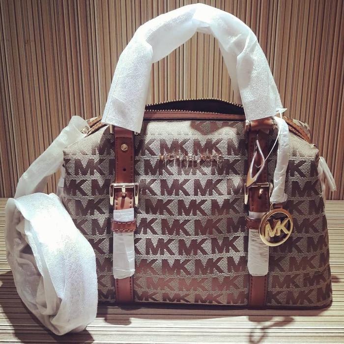 Ready Mk Ginger Small Duffle Satchel Signature Beige Ebony Luggage