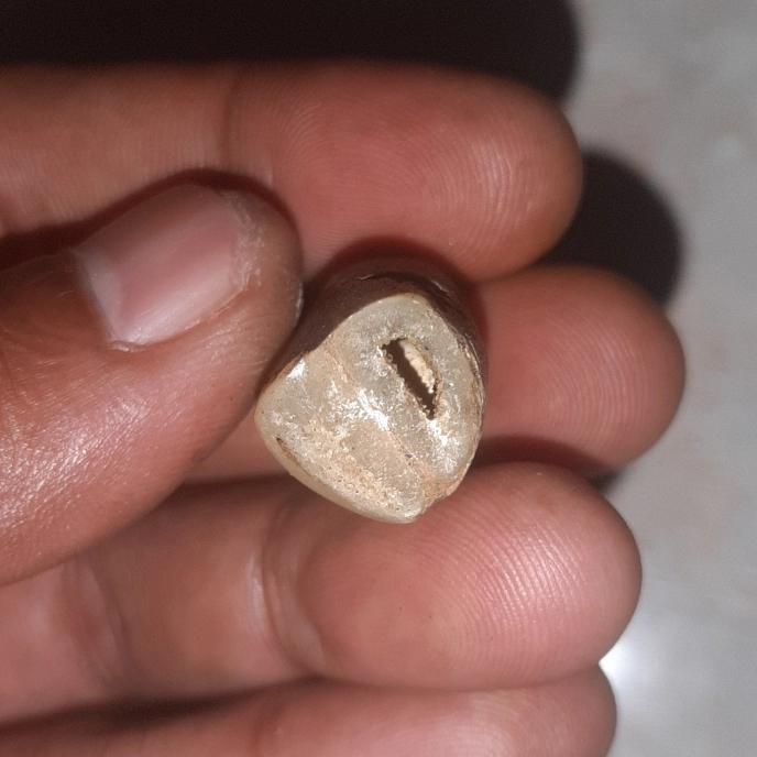 batu combong pniggalan unik kuno