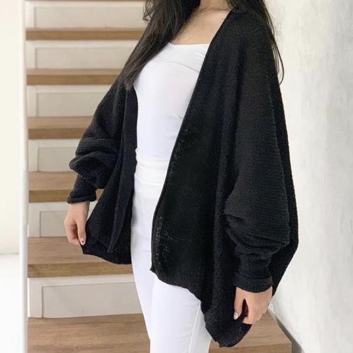 PRELOVED LIKE NEW BATWING CARDIGAN SUTA OFFICIAL HITAM BLACK RAJUT KNIT BAHAN TEBAL TIDAK NERAWANG P
