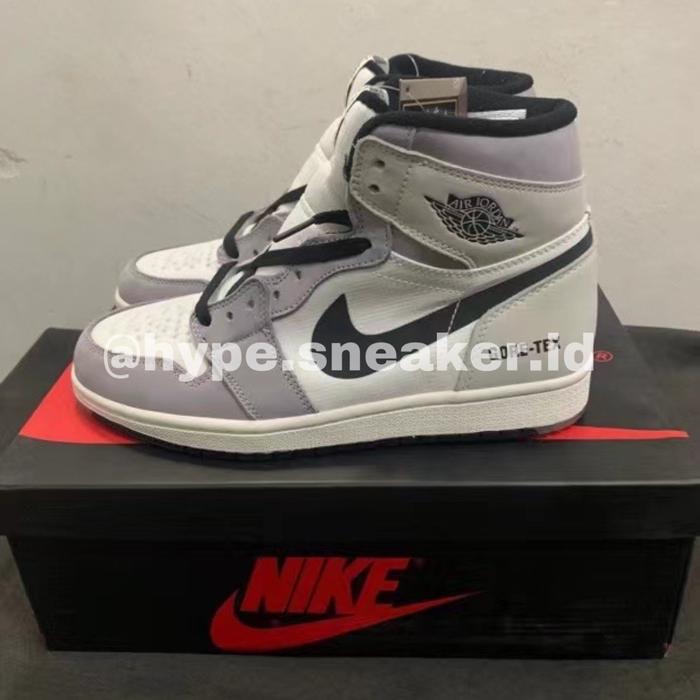 Nike Air Jordan 1 High Gore-Tex Light Bone