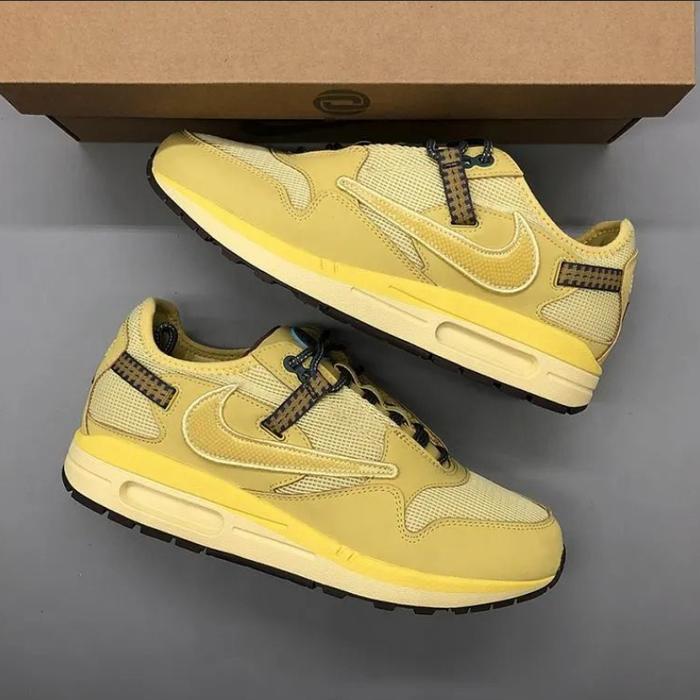 nike airmax 1 travis scott sneakers