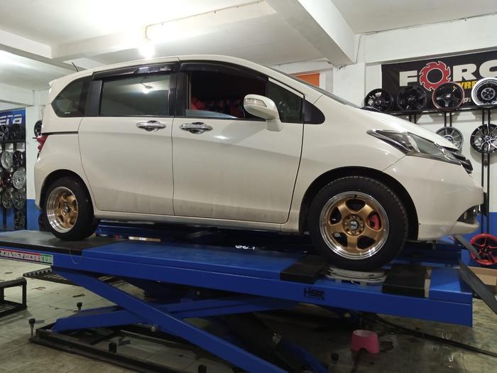 modifikasi velg racing honda freed pakai ring 16 celong free ongkir