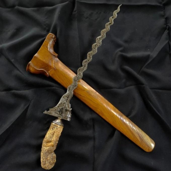 Keris Langka Nogo Kalawijan Luk 25 Tangguh Cirebon Sepuh Tua