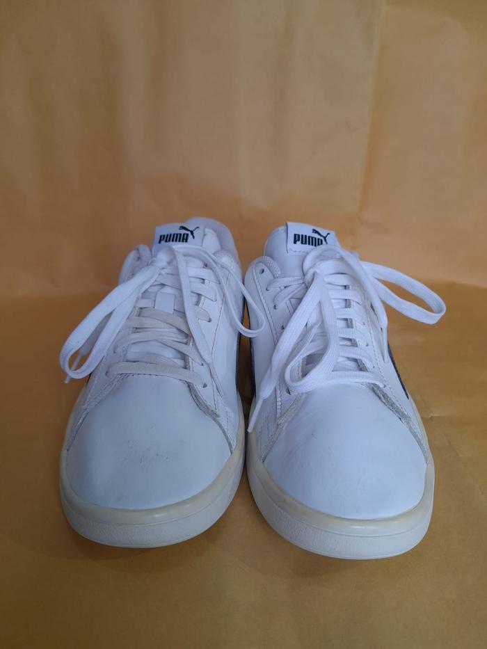 Sepatu PUMA Sneakers Smash V2L White Black Ori 365215-01