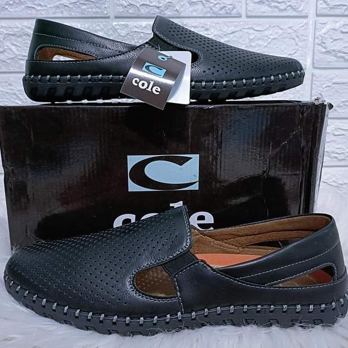 Sepatu pria Cole Hitam