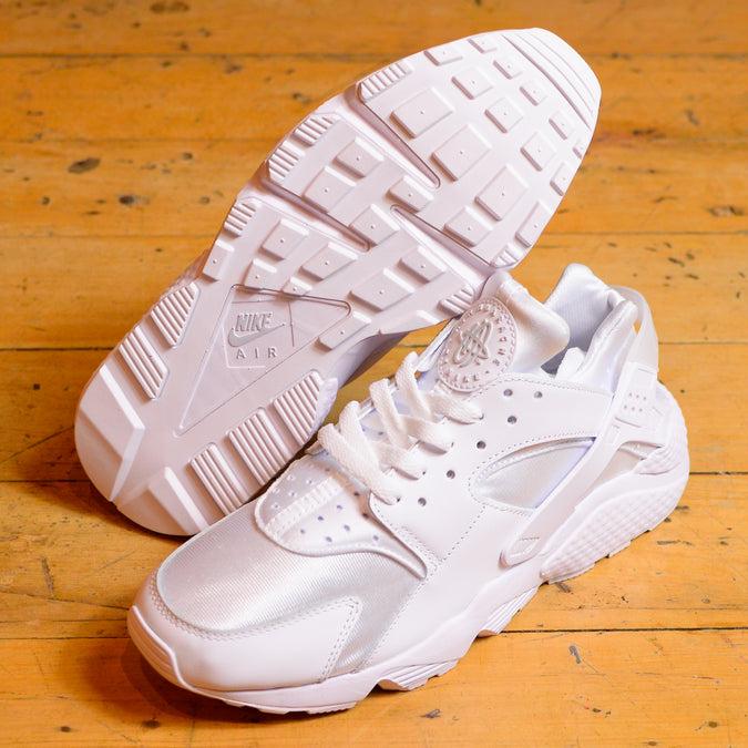 Nike Women's Air Huarace "White/Pure Platinum" Original BNIB