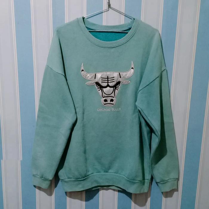 crewneck Chicago Bulls second bekas preloved thrift