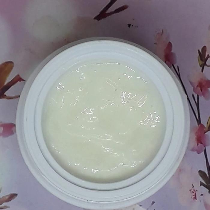 Cream white flek Bumil/Busui