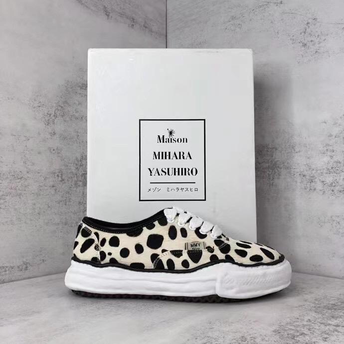 Sepatu MMY Baker Dalmatian