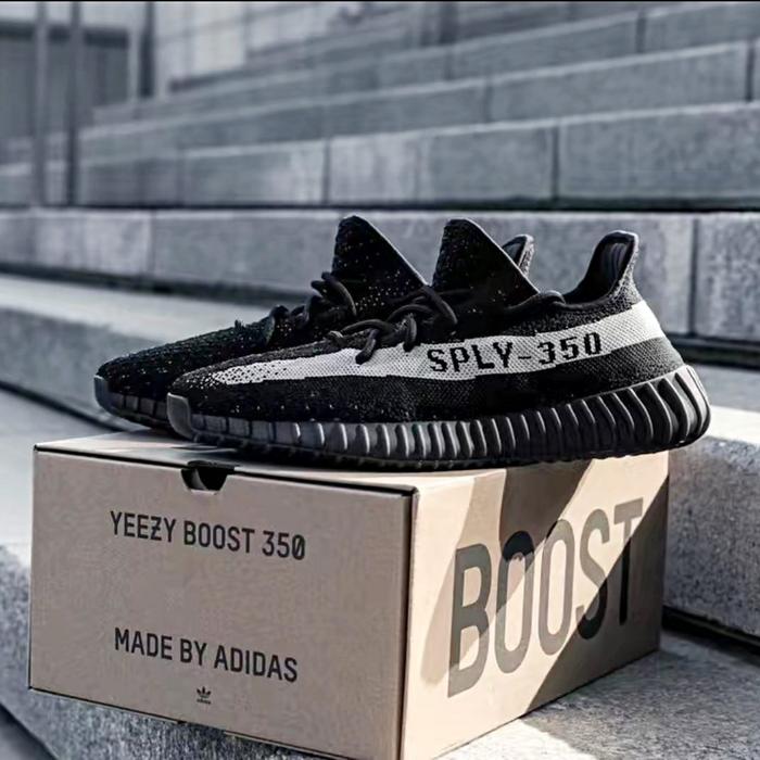Original 100% Adidas Yeezy 350 v2 Oreo Black White