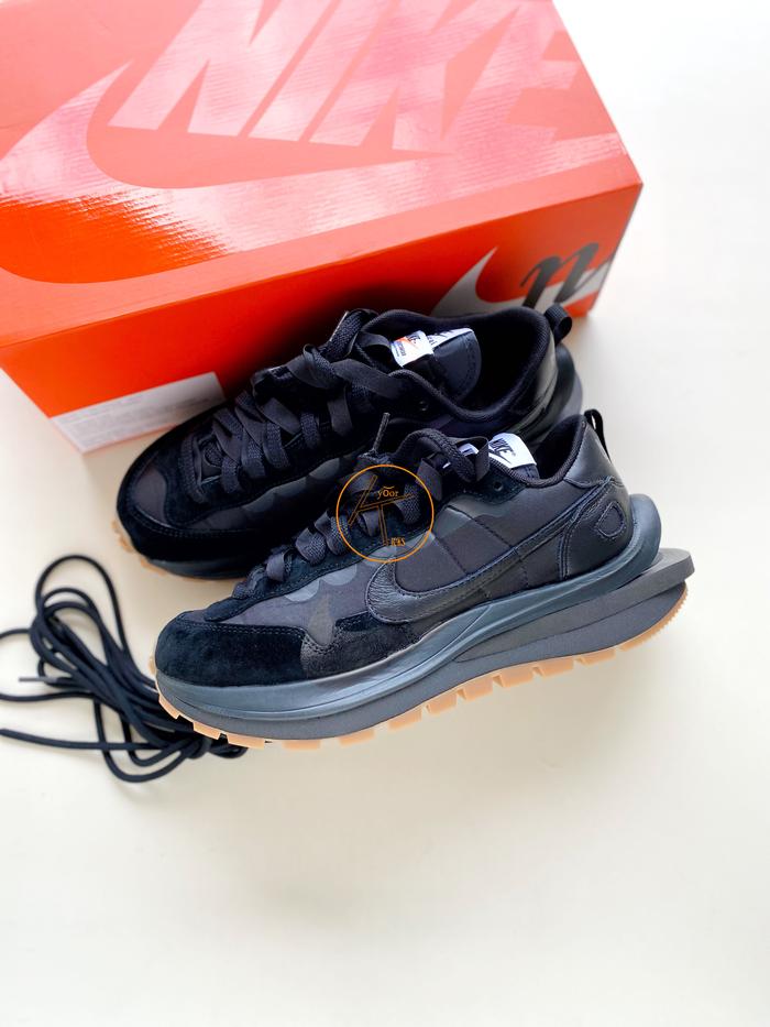 Nike Vaporwaffle Sacai Black Gum