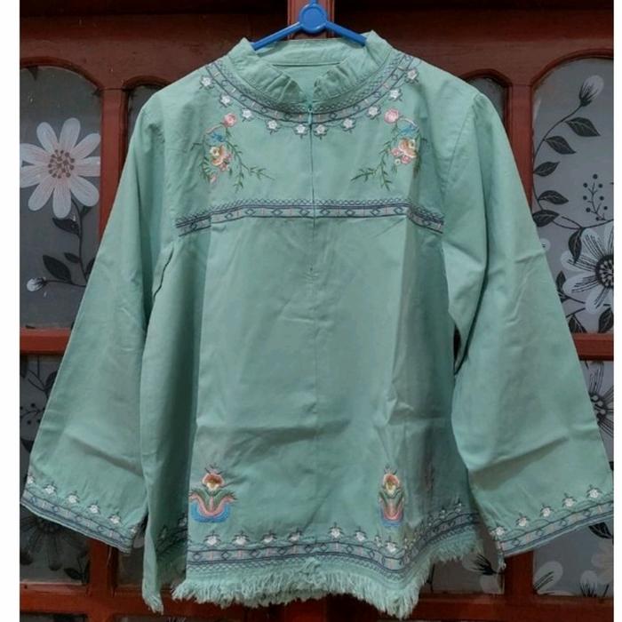 PRELOVED blouse bordir
