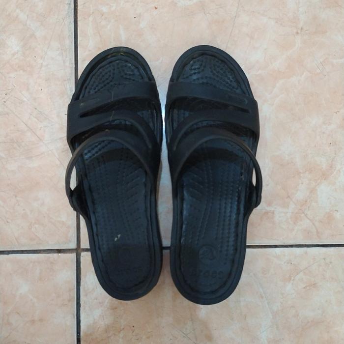 sandal wanita crocs original bekas / preloved