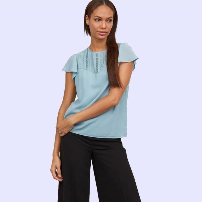 HMB FLUTTER LACETRIM BLOUSE