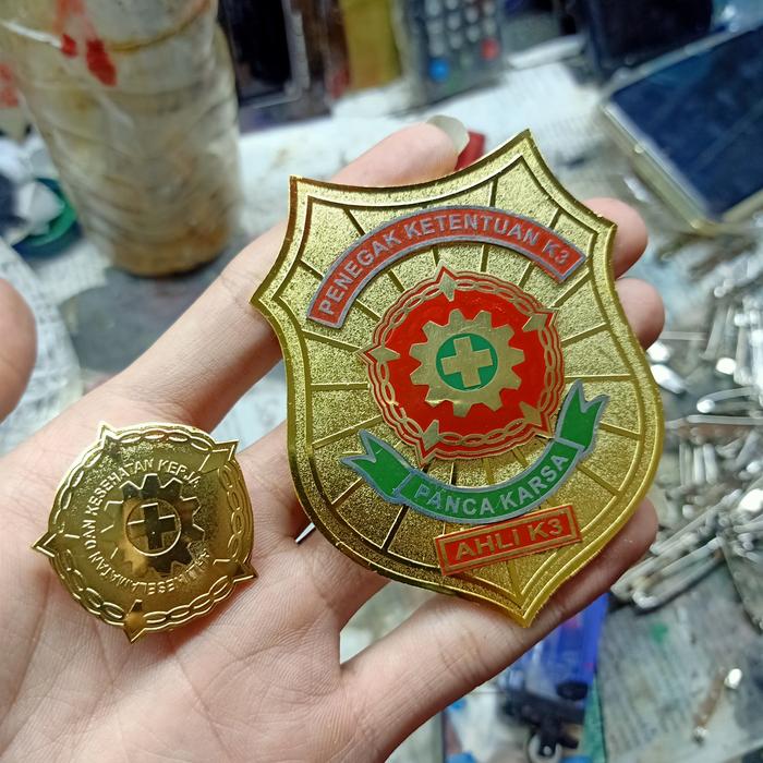 pin k3 / pin ahli keselamatan penegak ketentuan k3 /pin ahli kesehatan