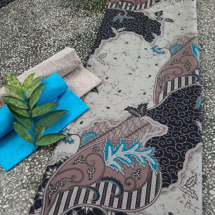 Kain Batik Peta Daun