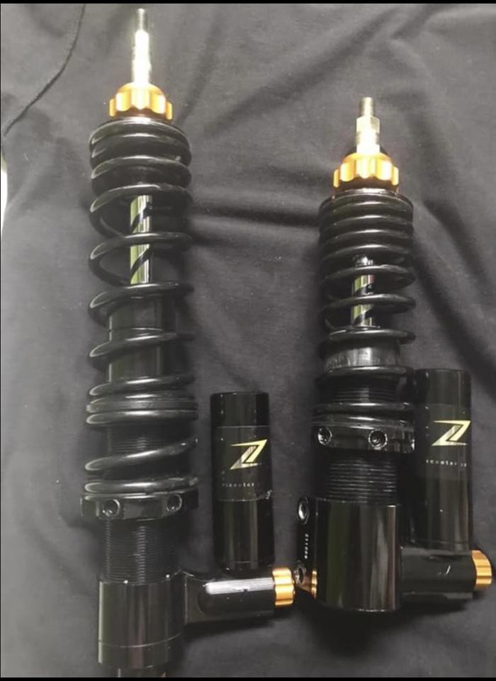 Zelioni vespa black gold shock vespa primavera,s,lx,lxv ada dus 1