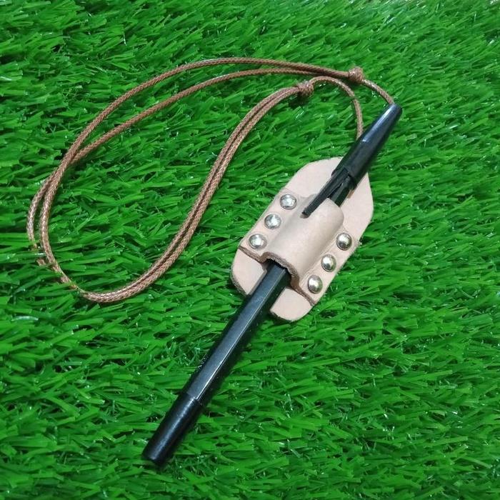 Kalung Tali Korea bandul Kulit Tempat Pengait Pulpen / Kacamata