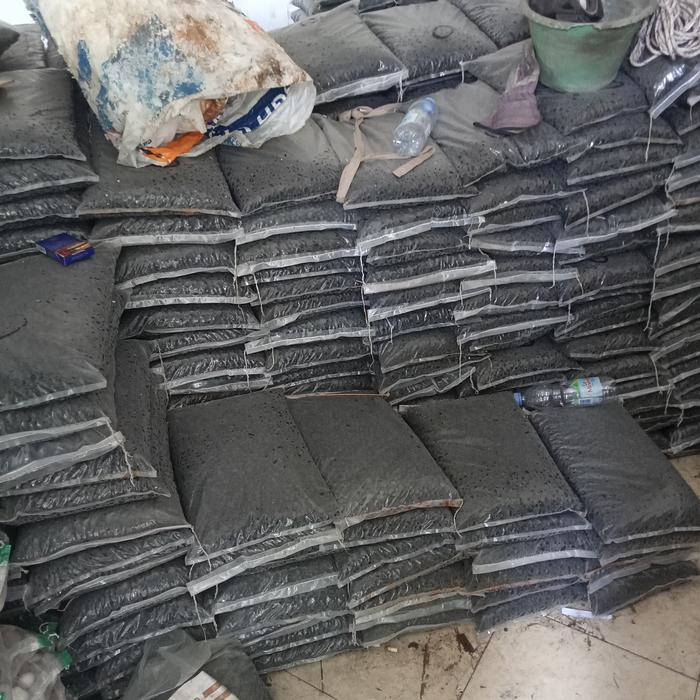 batu alor hitam kecil/batu sikat hitam kecil
