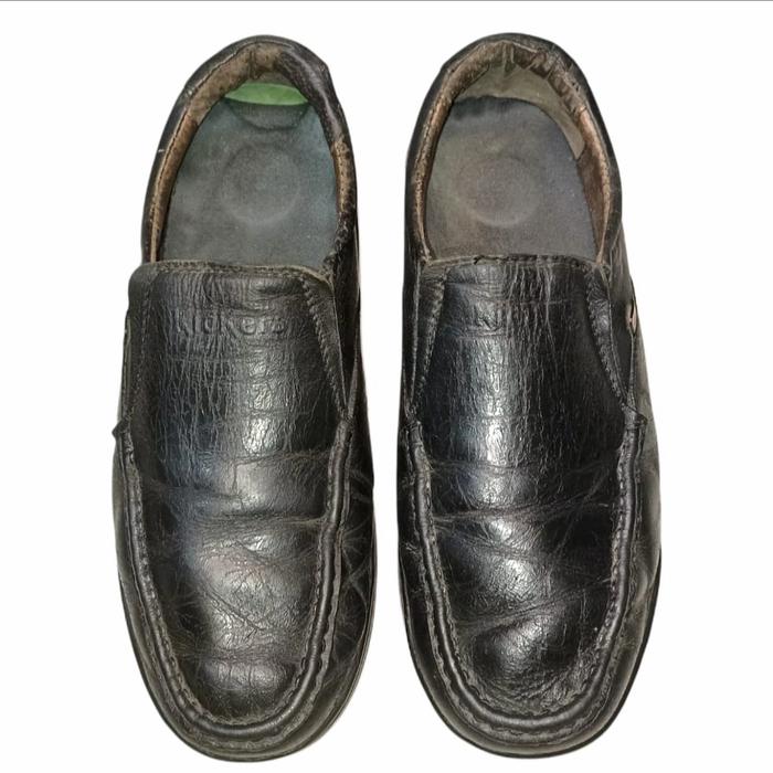 Sepatu second branded Kickers size 44