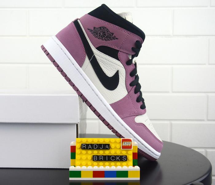 Nike Women's Air Jordan 1 Mid "Berry Pink"