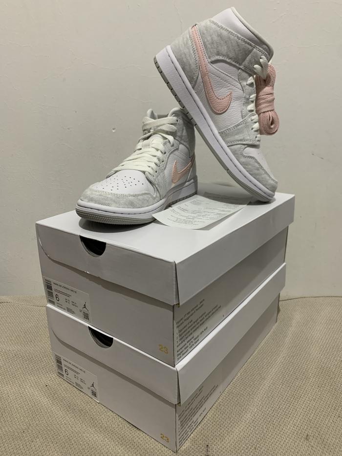 Air Jordan 1 Mid SE W Light Iron Ore Original BNIB