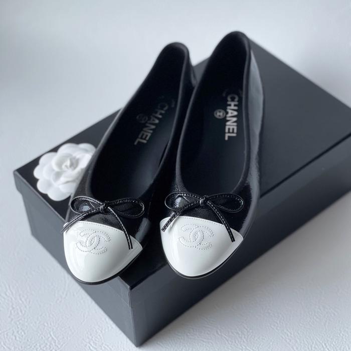 Original - Chanel Ballerina Flats Flatshoes Black White Patent size 37